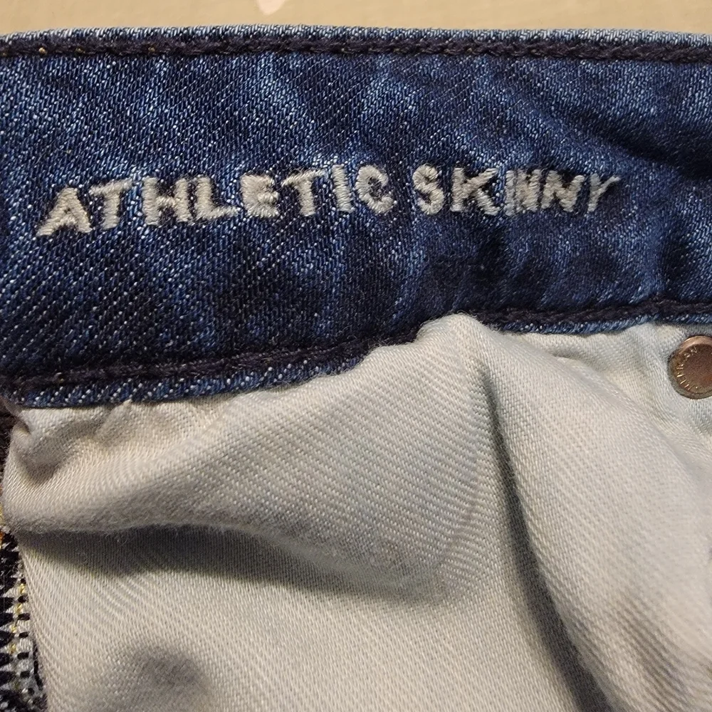 American Eagle Outfitters Dark Blue Denim Jeans - Picture 6 of 7